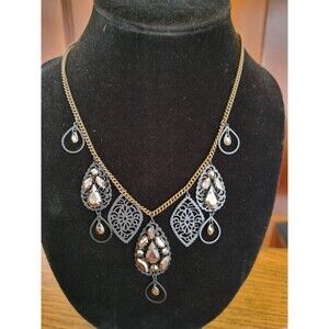 nwt-manufactured For Avon necklace With Feathers And Drops MCM Vtg DARK GOTH